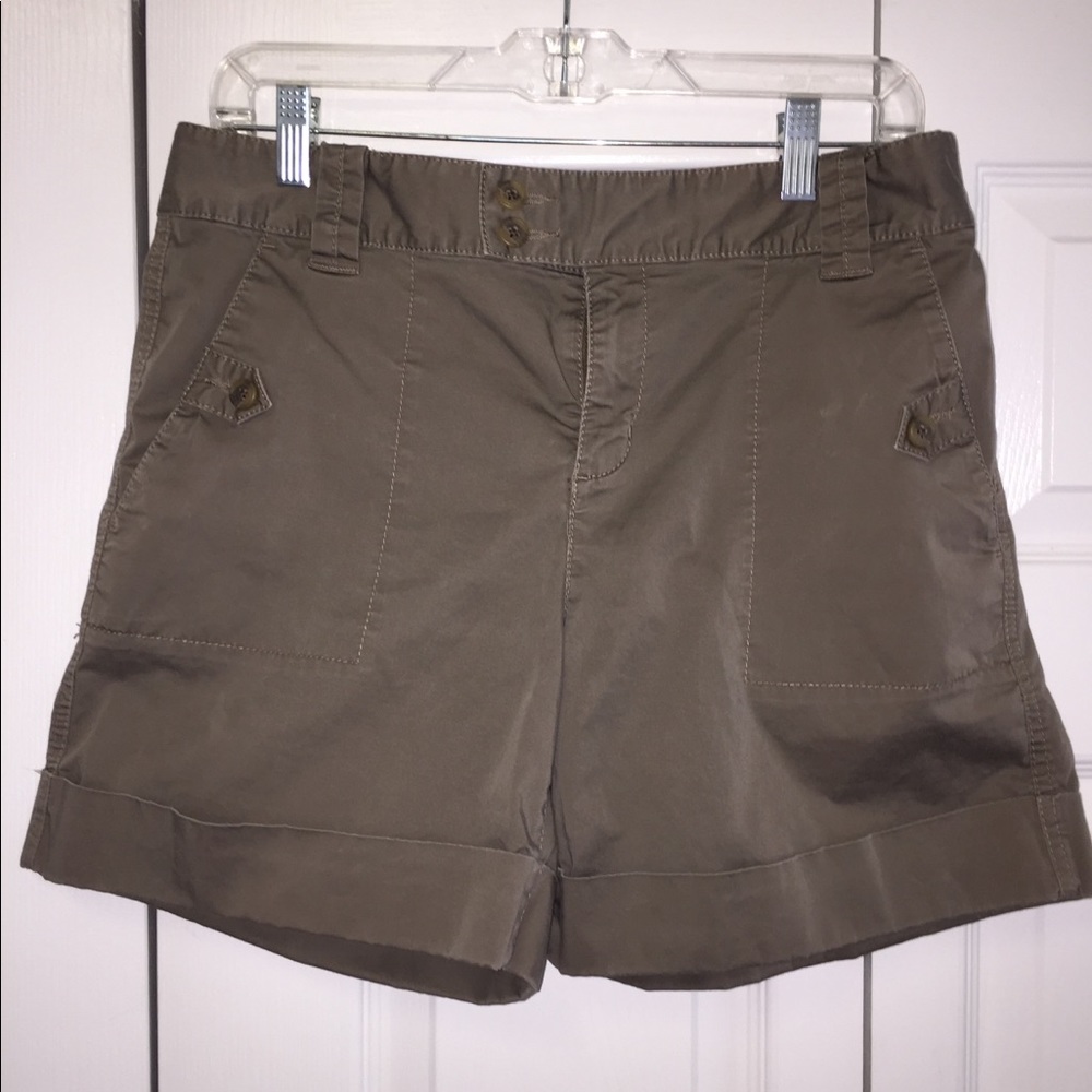 Women’s Size 8 Olive Green Shorts